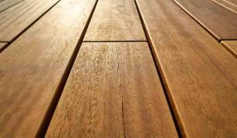 Péče o dřevěné parkety: praktický návod pro dlouhou životnost a krásný vzhled